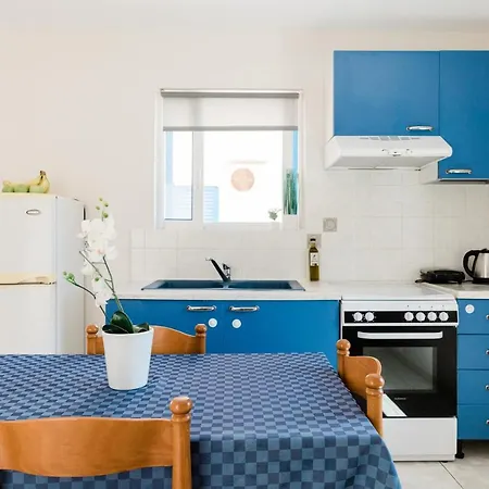 Alexandros Luxury Apartment