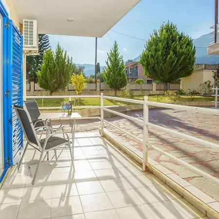 Alexandros Luxury Νυδρί
